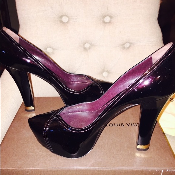 Louis Vuitton Monogram Vernis Tamara Heels - Picture 5 of 8